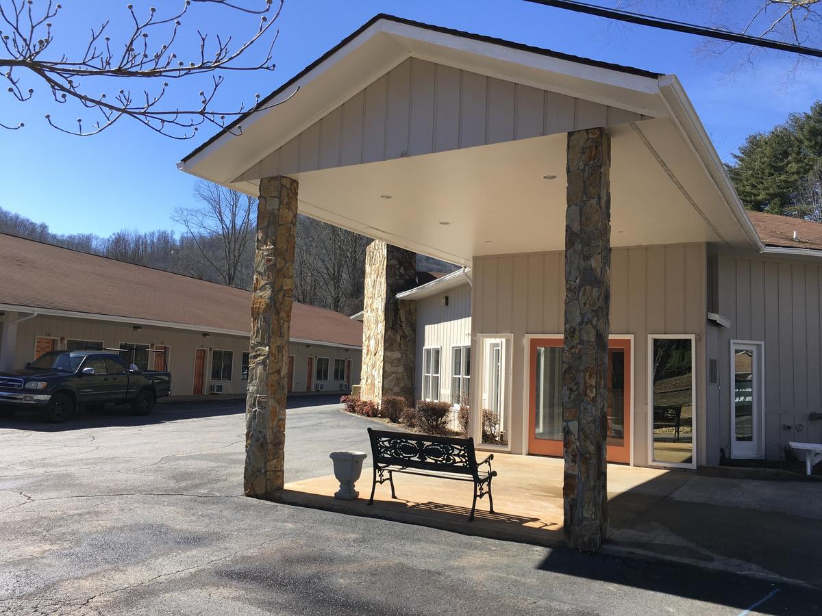 University Inn Cullowhee Exterior foto